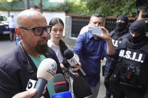 FOTO Piedone - plasat sub control judiciar, nu mai poate conduce ANPC o perioadă. "Se deschide șampania la marile retailuri, restaurante și hoteluri!" Reacția Guvernului