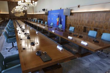 Ministru: Angajați care nu știu nici limba engleză, dar nici limba țării în care sunt detașați, la Agenția care trebuie să promoveze antreprenorii români în străinătate