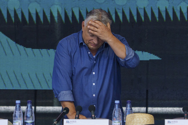 VIDEO&FOTO Viktor Orban în România, cu proteste și mii de maghiari: Vine războiul. Europa se joacă cu focul! Laude pentru Bolojan