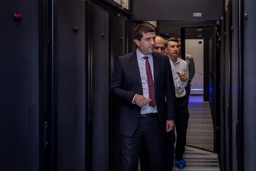 VIDEO Ministrul Economiei anunță că a găsit nereguli de numire în companii de stat: Mai țineți minte Diavolul de care vă spuneam? Clasa politică își îngroașă buzunarele în timp ce românilor li se pun taxe