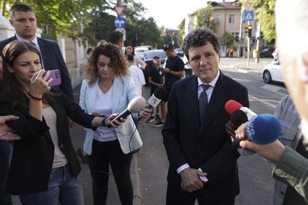 Nicușor Dan, despre atacul lui Grindeanu la adresa premierului: Nu e în regulă ca partidele din coaliție să se atace între ele