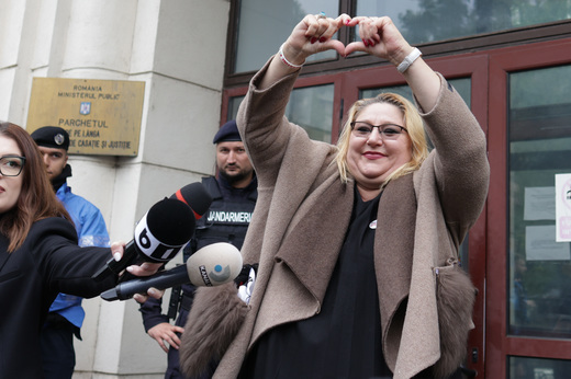 FOTO Imagini cu Diana Șoșoacă la Parchet