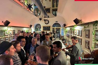 VIDEO Viktor Orban a petrecut cu lăutari într-un restaurant din Cluj-Napoca