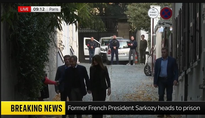 Nicolas Sarkozy a mers la închisoare însoțit de alai VIDEO