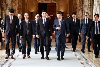 Sud-coreenii vor să investească în apărarea din România - discuții cu Bolojan FOTO&VIDEO