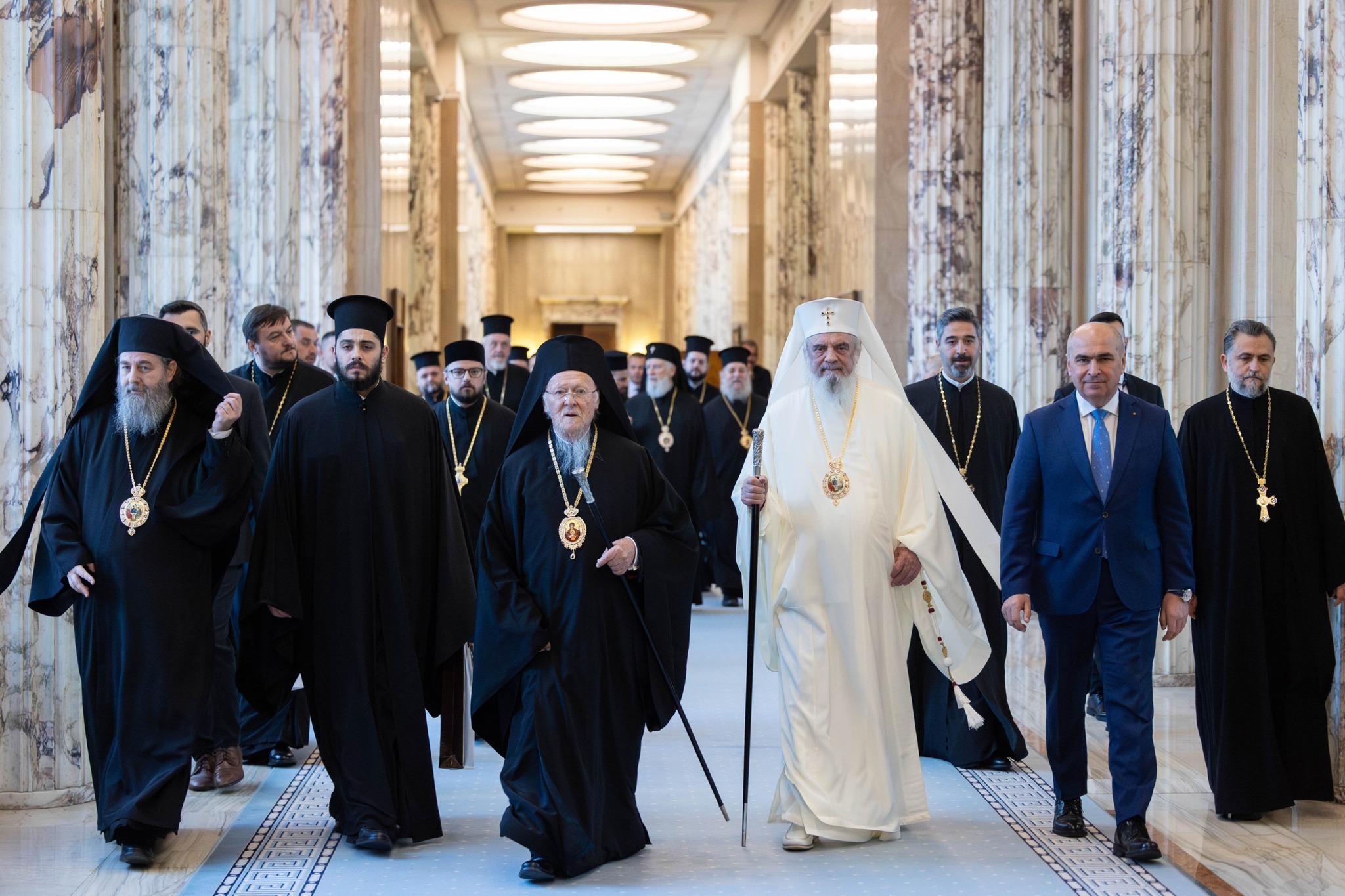 Bolojan, cu Arhiepiscopul Constantinopolului și Preafericitul Părinte Daniel FOTO