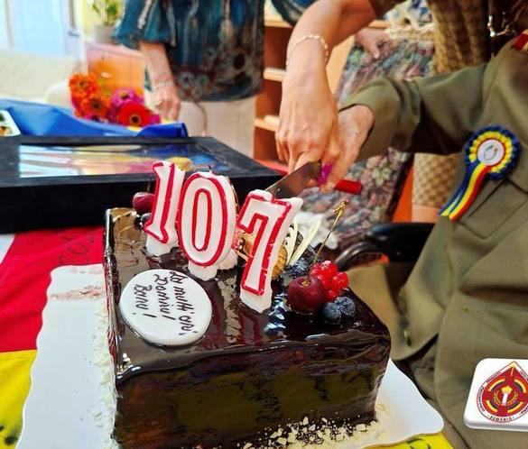 Nicușor Dan a oferit o singură decorație cu ocazia Zilei Naționale FOTO