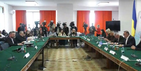 VIDEO Scandal în Senat pe criza apei: „Sunteți înfierbântat? Luați o pauză!”