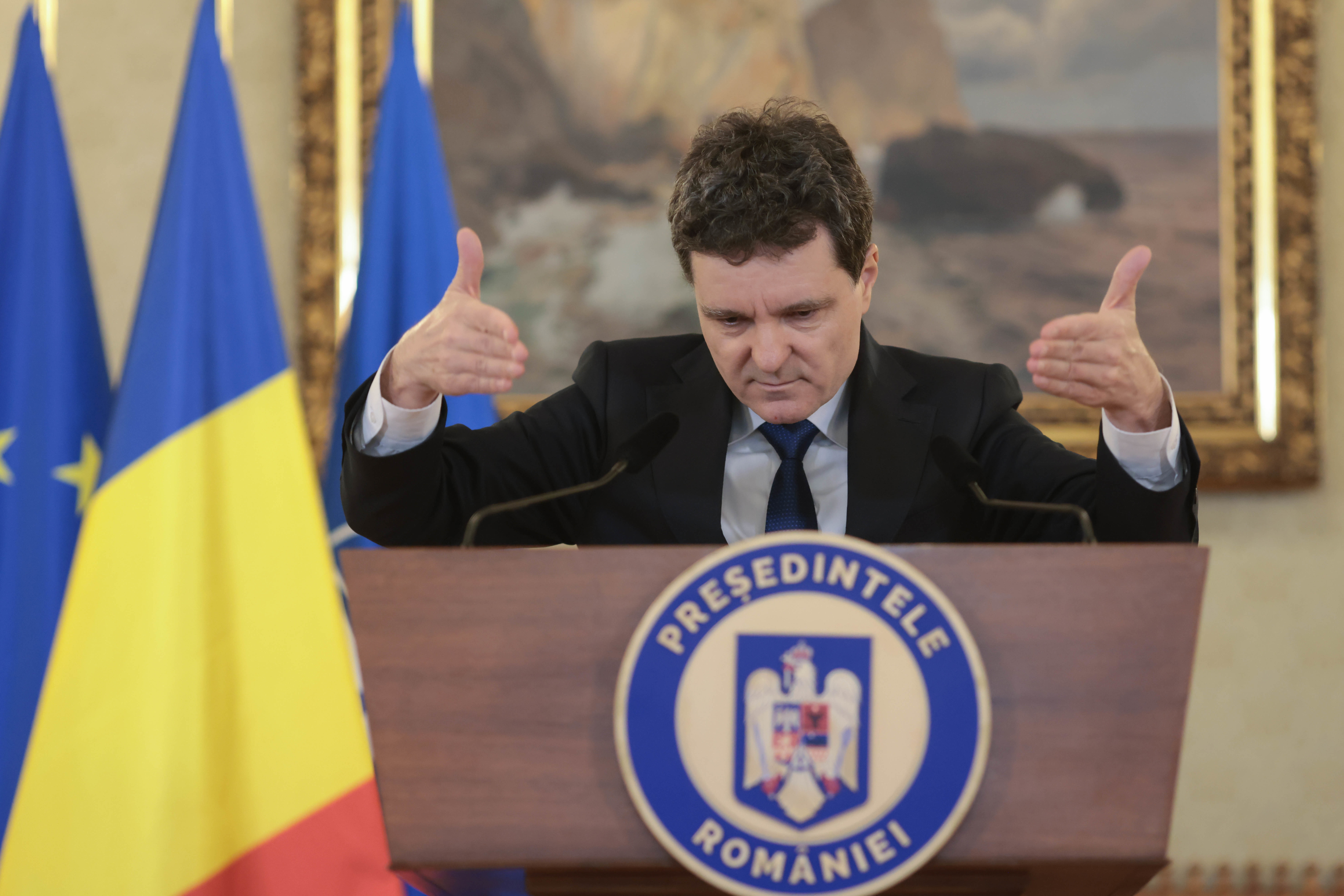 Nicușor Dan atacă la CCR concesionarea "cimitirelor și morților" către companii miniere