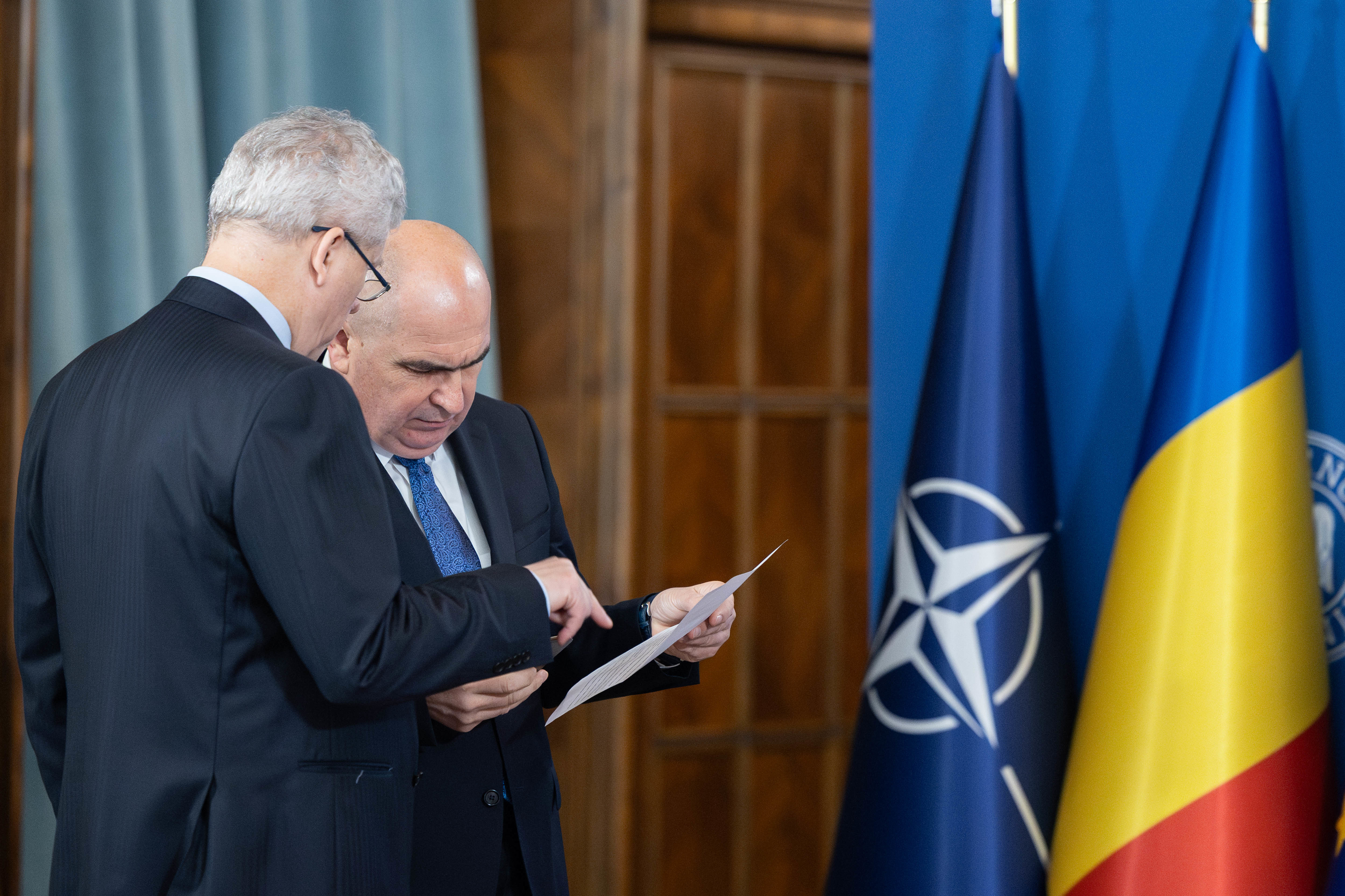 VIDEO Bolojan anunță, cu urări, că a obținut un acord politic în coaliție: Nici anul viitor nu va fi simplu, dar ar trebui să fie unul mai bun pentru toți cetățenii dacă păstrăm cursul
