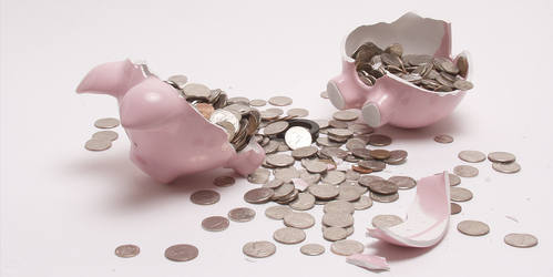 ULTIMA ORĂ Toate pensiile private vor putea fi achitate într-o singură tranșă de 30%, iar restul lunar - timp de 8 ani. Bolnavii de cancer nu primesc banii integral - Lege promulgată