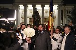 FOTO Protest AUR și PNȚCD la adresa Guvernului: ”Călin Georgescu președinte!” și ”Turul doi înapoi!”