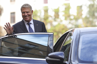 Mașină a lui Iohannis, folosită când era primar al Sibiului, scoasă la vânzare
