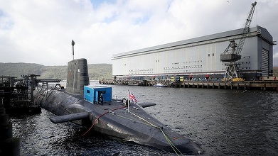 MAE ar putea acorda asistență consulară româncei care ar fi încercat, împreună cu un iranian, să pătrundă într-o bază navală nucleară britanică