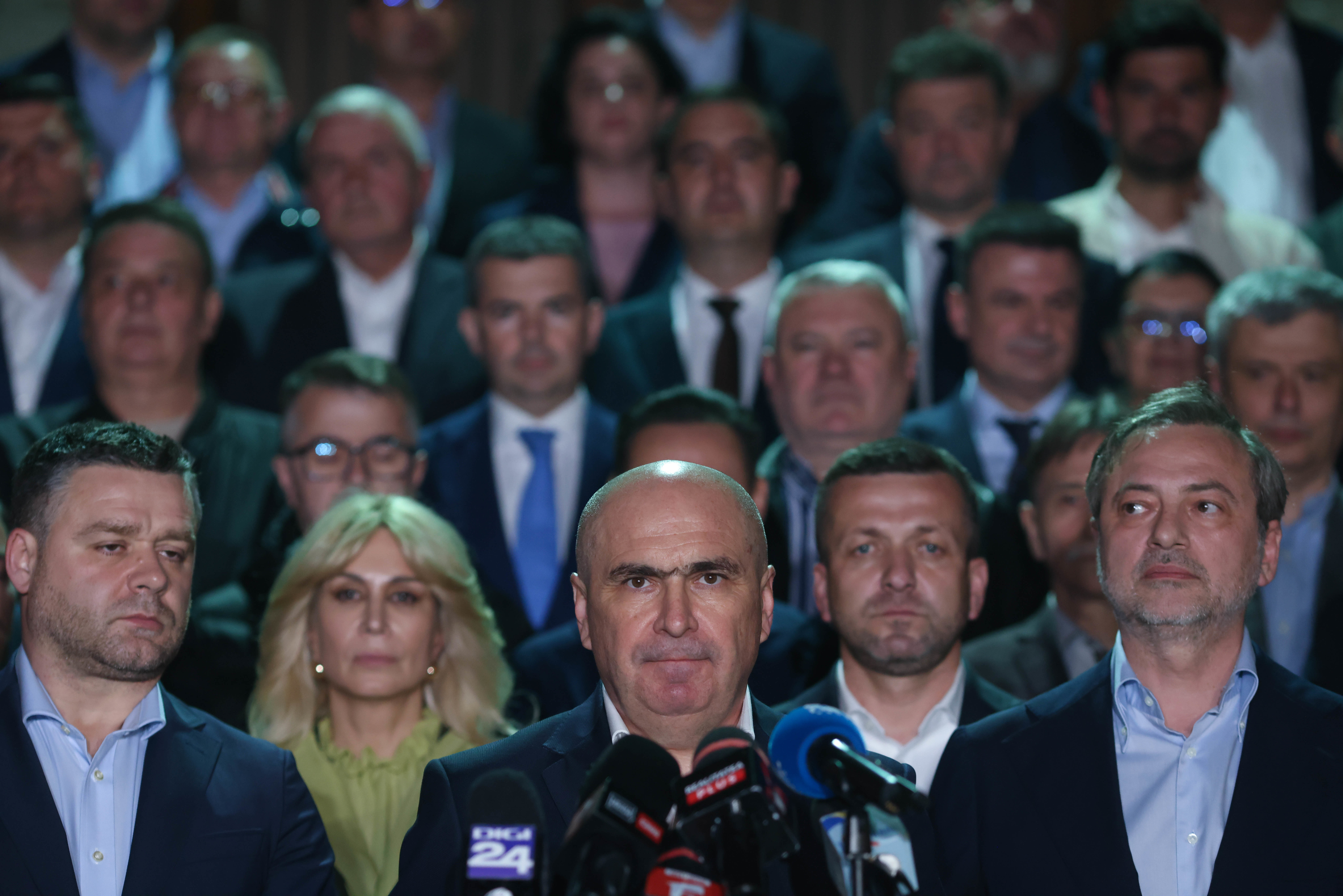ANUNȚ PNL a votat pentru continuarea guvernării cu Bolojan - Dacă PSD va declanșa efectiv criza, PNL nu va mai face coaliție cu social-democrații