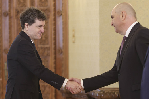 FOTO Bolojan, după consultările cu președintele: Îmi asum în continuare mandatul de premier