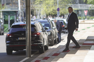 Imagini cu miniștrii PSD depunându-și demisiile FOTO
