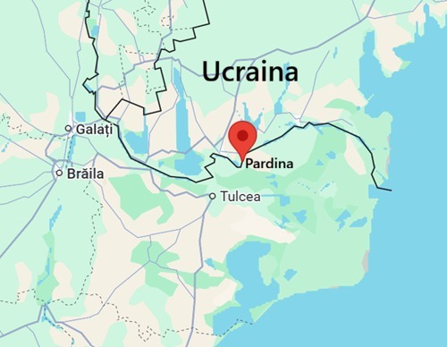 FOTO Dronă cu explozibil s-a prăbușit în curtea unei gospodării din Tulcea. Proiectilul nu a explodat