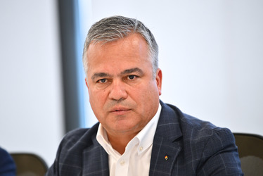 ULTIMA ORĂ Eugen Tomac renunță la mandatul de premier propus. Nicușor Dan îl desemnează pe liberalul Adrian Veștea să facă guvern