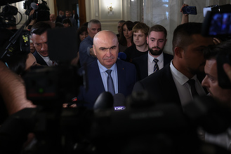 VIDEO DECIZIE PNL îi cere lui Veștea să-și depună mandatul. Toți liberalii care intră în acest guvern vor fi excluși din partid. Bolojan îi cere președintelui Dan noi consultări, dispus și pentru un guvern minoritar