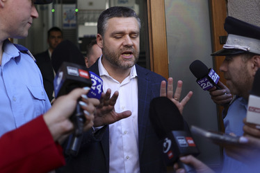 FOTO Ciucu, la ieșirea de la DNA: Sunt nevinovat. O să am o tinichea de coadă
