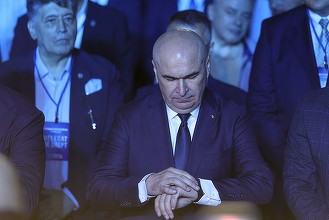 FOTO Bolojan la Congresul extraordinar PNL: Pentru că am deranjat, am aprins lumina, am tăiat privilegii, suntem sub un asalt teribil