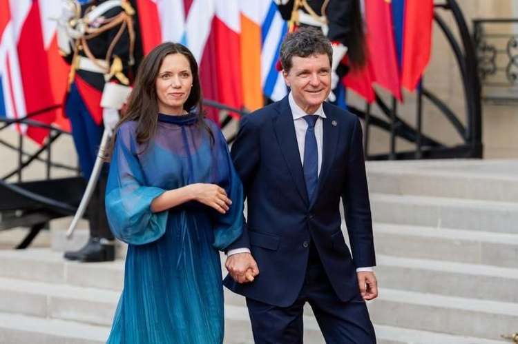 FOTO&VIDEO Nicușor Dan și partenera sa, la dineu cu Macron 