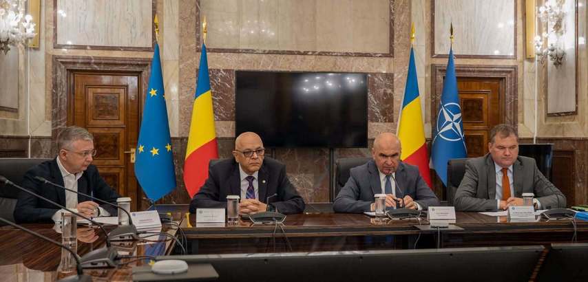 Bolojan anunță că mai sunt de finalizat peste 2.5000 de investiții din PNRR - Avertisment pentru primari: Investițiile nefinalizate în august vor fi terminate pe banii primăriilor. Dacă nu sunt gata nici la finalul anului, banii încasați din PNRR vor treb