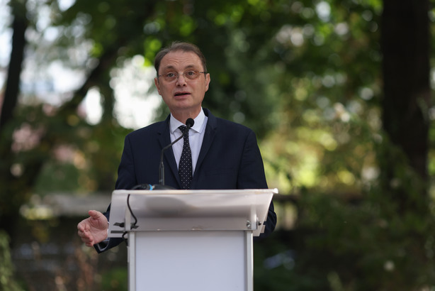 Luca Niculescu: e nevoie de rectificare bugetară urgentă. Se blochează instituțiile