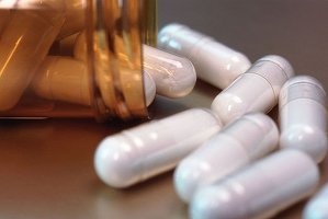 11 companii farmaceutice sunt implicate în dosarul privind coruperea unor medici oncologi