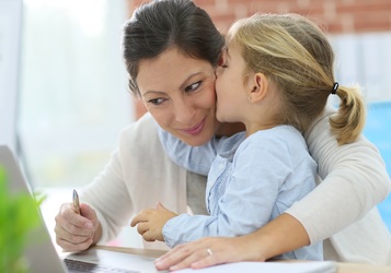 Studiu: De ce femeile nu promovează în carieră la fel de des ca bărbații? Nu vor!