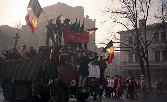 Dosarul Revoluției, clasat pe motiv că s-a acționat pe fond de oboseală și stres!