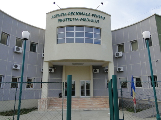 Angajații agențiilor de mediu intră și ei în grevă, cerând să li se mărească și lor salariul