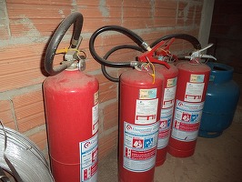 Căutările de extinctoare pe Google au crescut puternic după incendiul din clubul Colectiv