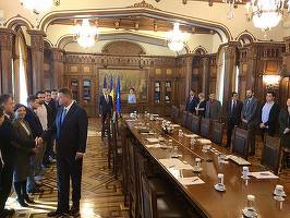 LISTA Reprezentanți ai societății, printre care Adrian Despot, la Cotroceni, unii manifestanți acuză invitații trimise prin SMS