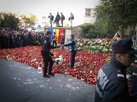 Numărul persoanelor decedate în urma tragediei din clubul Colectiv a ajuns la 48
