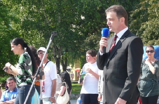 Primarul Reșiței a fost reținut pentru o mită de 72.000 de lei
