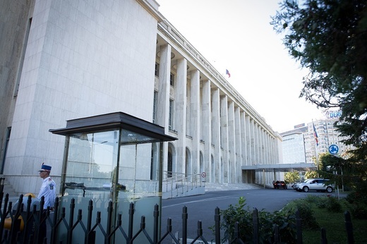 Un colonel din SGG - prins în flagrant când primea bani pentru o licitație RA-APPS