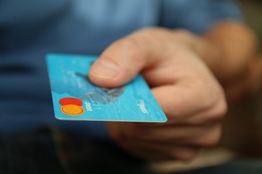 Trezoreria va accepta plata online prin card, fără comision, a taxelor și impozitelor
