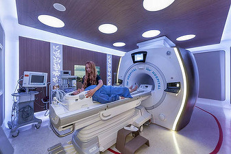 Indisponibilitatea medicilor și neîncrederea în sistemul medical trimit românii să se trateze în Turcia