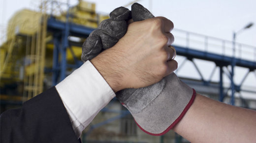 Guvernul sare în ajutorul companiilor și recomandă parlamentarilor să respingă un proiect care crește forța sindicală