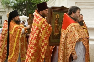 DOCUMENT Guvernul va apela la preoți pentru a-i convinge pe țărani să intre în cooperative