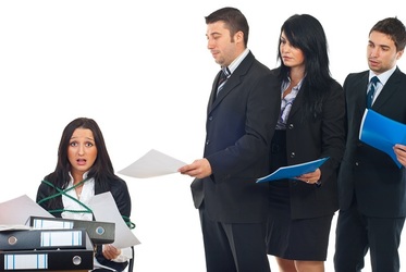 EXCLUSIV Modificări Codul Muncii: Angajatorii din mai multe domenii vor avea liber să crească orele suplimentare ale angajaților