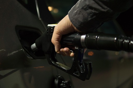 Senatorii nu au aprobat înlocuirea timbrului de mediu cu o taxă pe carburant de 5 bani la litru