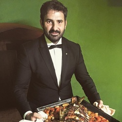 VIDEO Chef Adrian Hădean acuză Ministerul Economiei că a plasat producătorii români în standuri mici și mizere la Târgul alimentar de la Paris