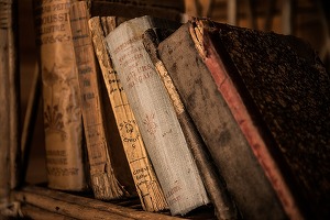 Top cărți citite de români în 2016 și recomandări de lectură pentru acest an