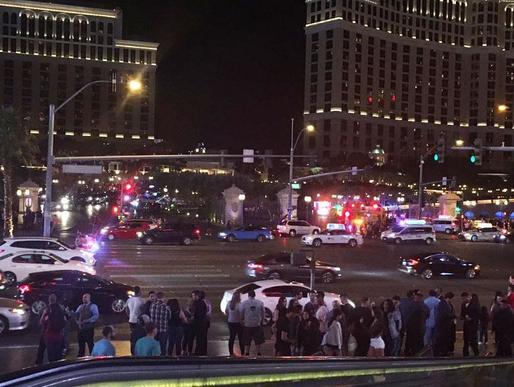 VIDEO&FOTO Atac armat la hotelul Bellagio din Las Vegas. Poliția l-a arestat pe un bărbat cu mască de porc care a încercat să jefuiască un magazin Rolex