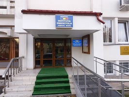 O nouă "afacere" generată de cozile pentru obținerea pașapoartelor: bonurile de ordine au ajuns să fie vândute
