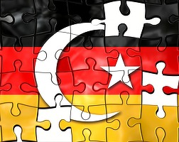Germania vrea să oprească turismul în Turcia, dar România nu poate profita. Germanii nu știu nimic despre România sau asociază încă țara cu elemente negative: comunism, Ceaușescu, azilanți, spărgători de bănci, sărăcie