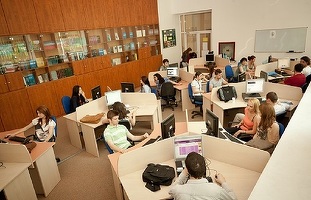 România și internetul: cel mai scazut procentaj de utilizatori constanți din UE, 39% din populație nu a intrat niciodată pe net, peste 70% dintre utilizatori sunt doar pe Facebook și alte rețele de socializare